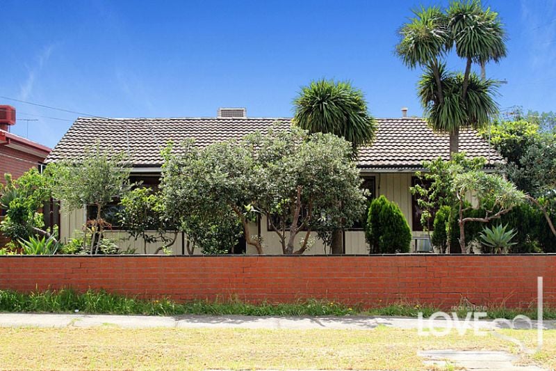 144 Alexander Avenue, Thomastown