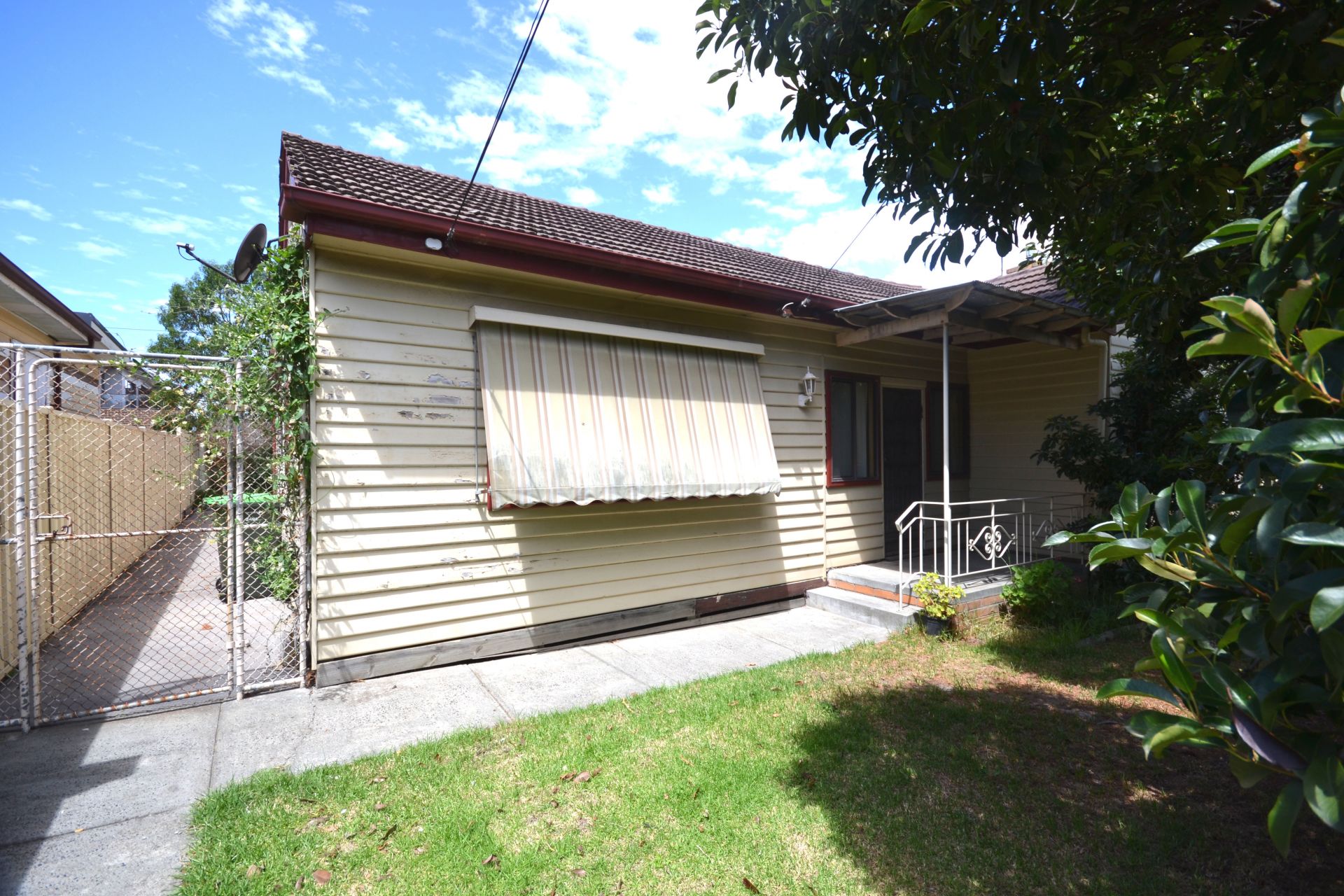 LARGE PLACE TO CALL HOME WITH AN ABUNDANCE OF SPACE!