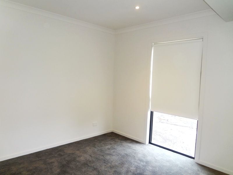 212/40 Bush Boulevard, Mill Park