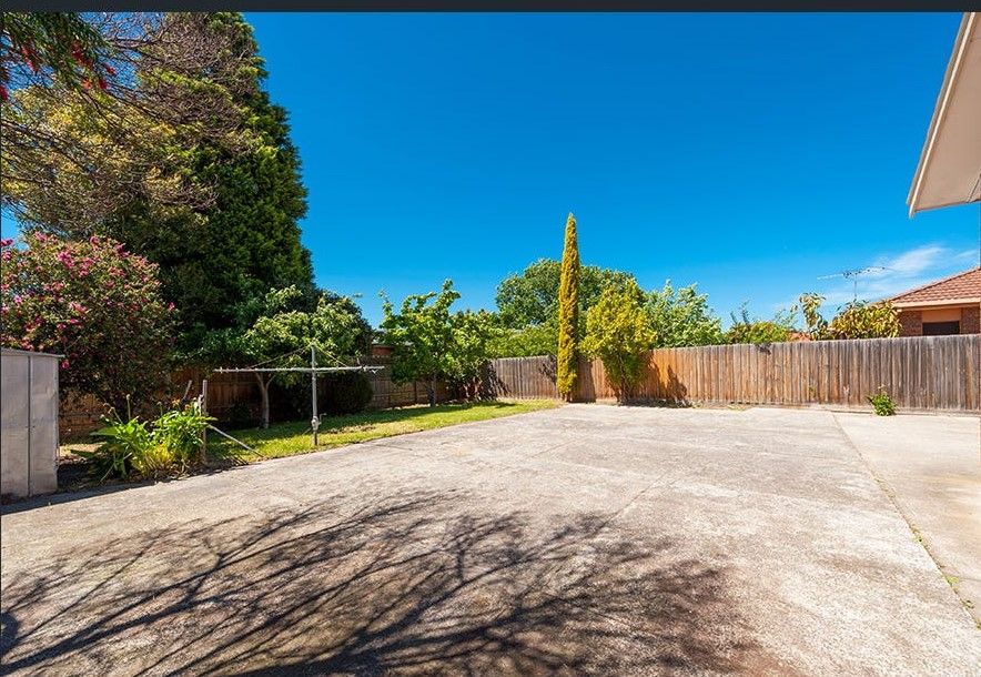 Family Home in A Prime Location!!!