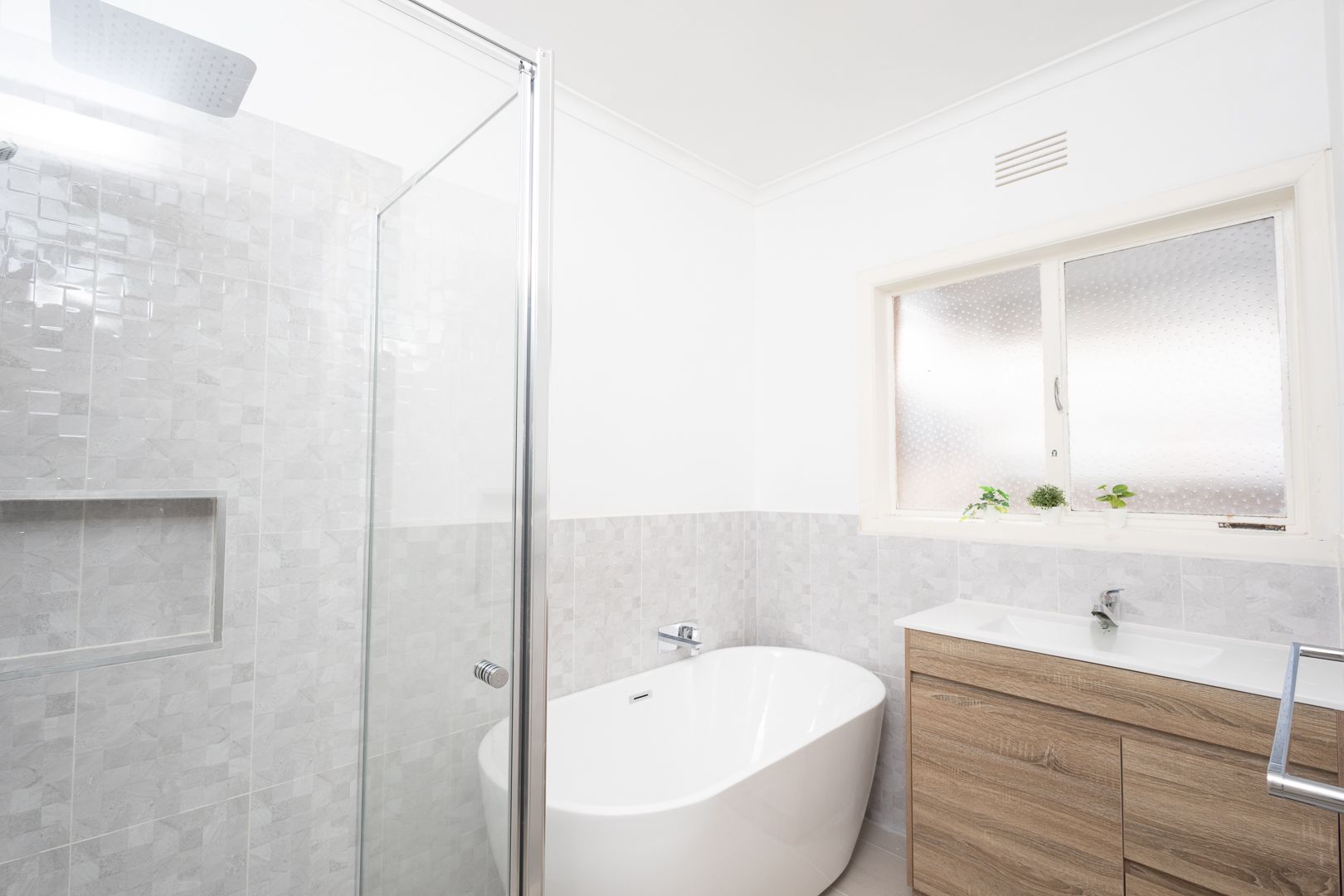 Charming 3 Bedroom Home for Rent