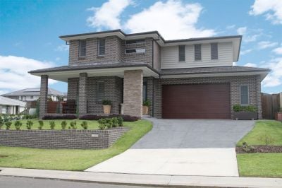 Colebee, 1 Brookwater Circuit