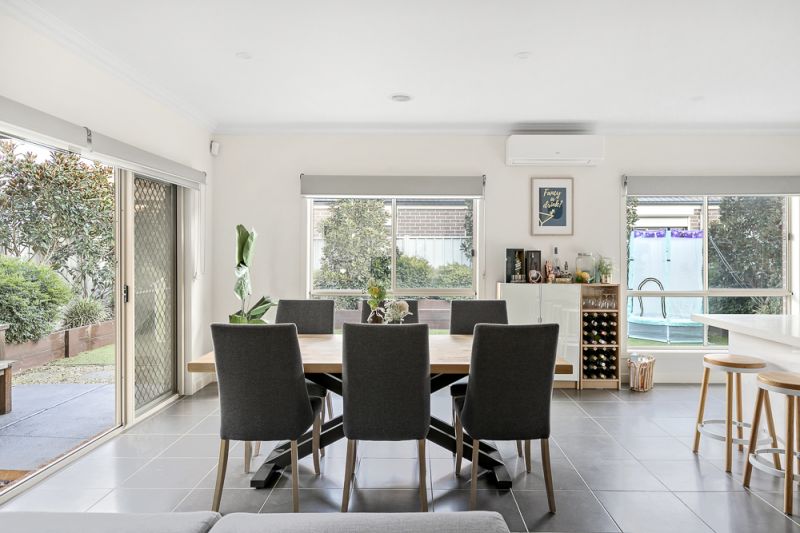 38 Daly Circuit, Caroline Springs - Thumbnail 5