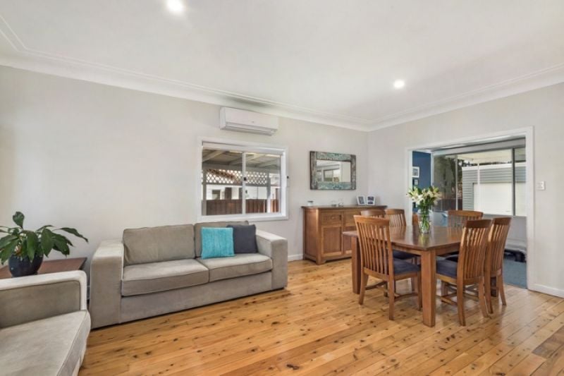 35 Murrami Avenue, Caringbah, Caringbah - Thumbnail 3