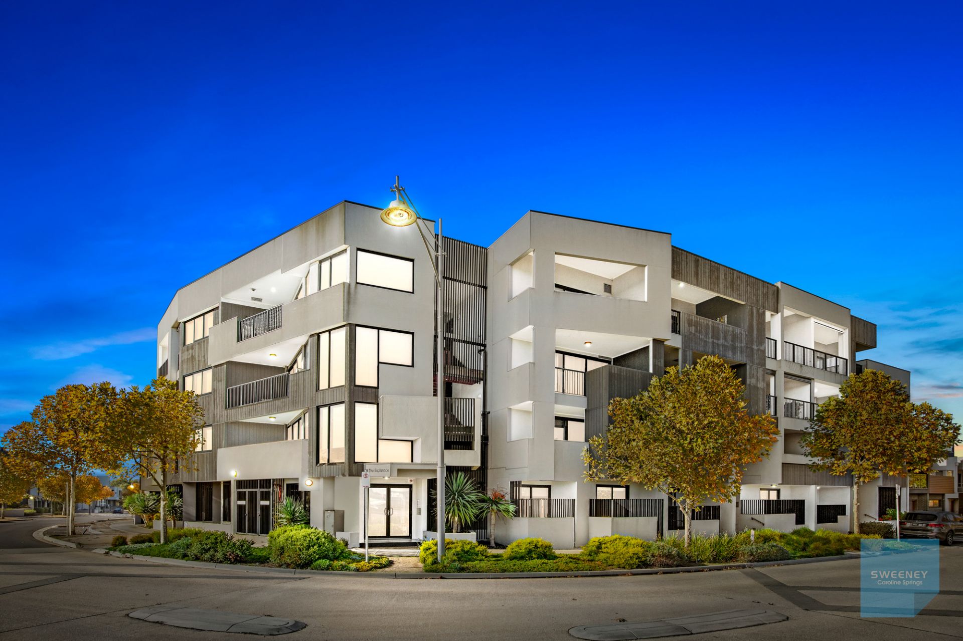 2/76 The Esplanade, Caroline Springs - Thumbnail 2