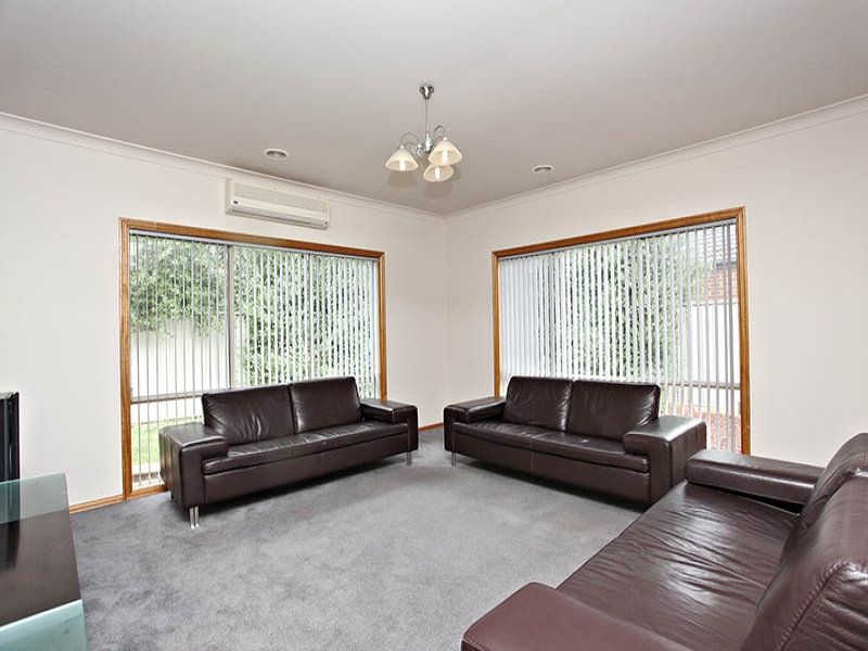 19 Cairn Curran Terrace, Caroline Springs - Thumbnail 5