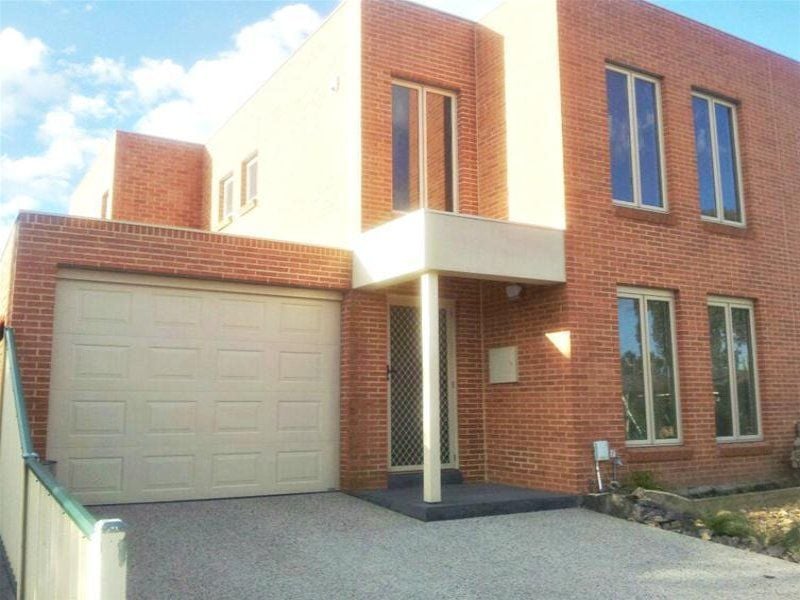 28 Cobblestone Drive, South Morang