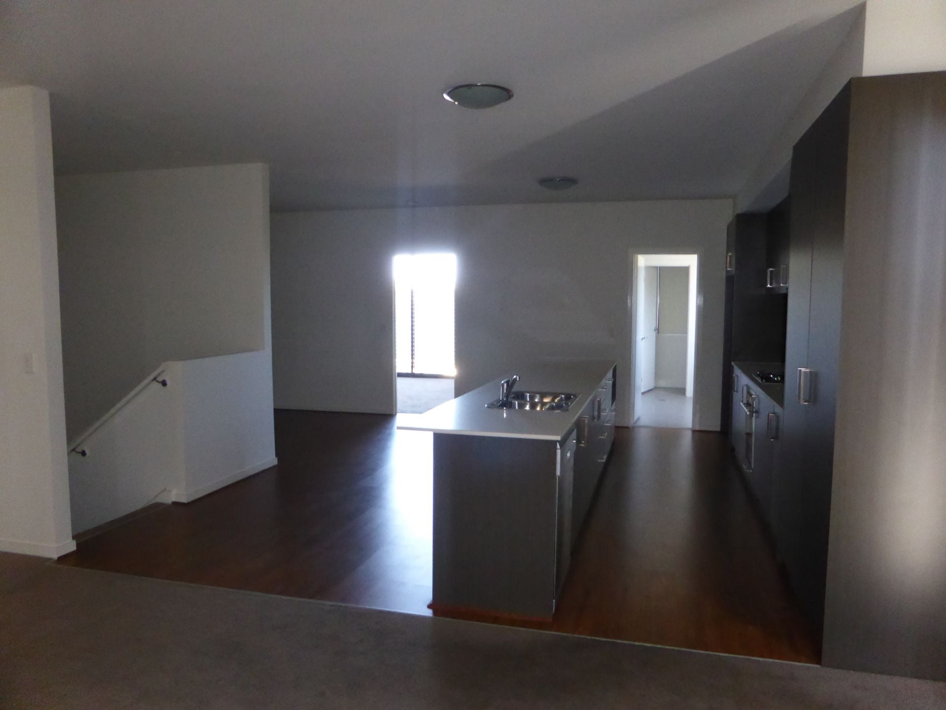 Bright & Spacious Townhouse!