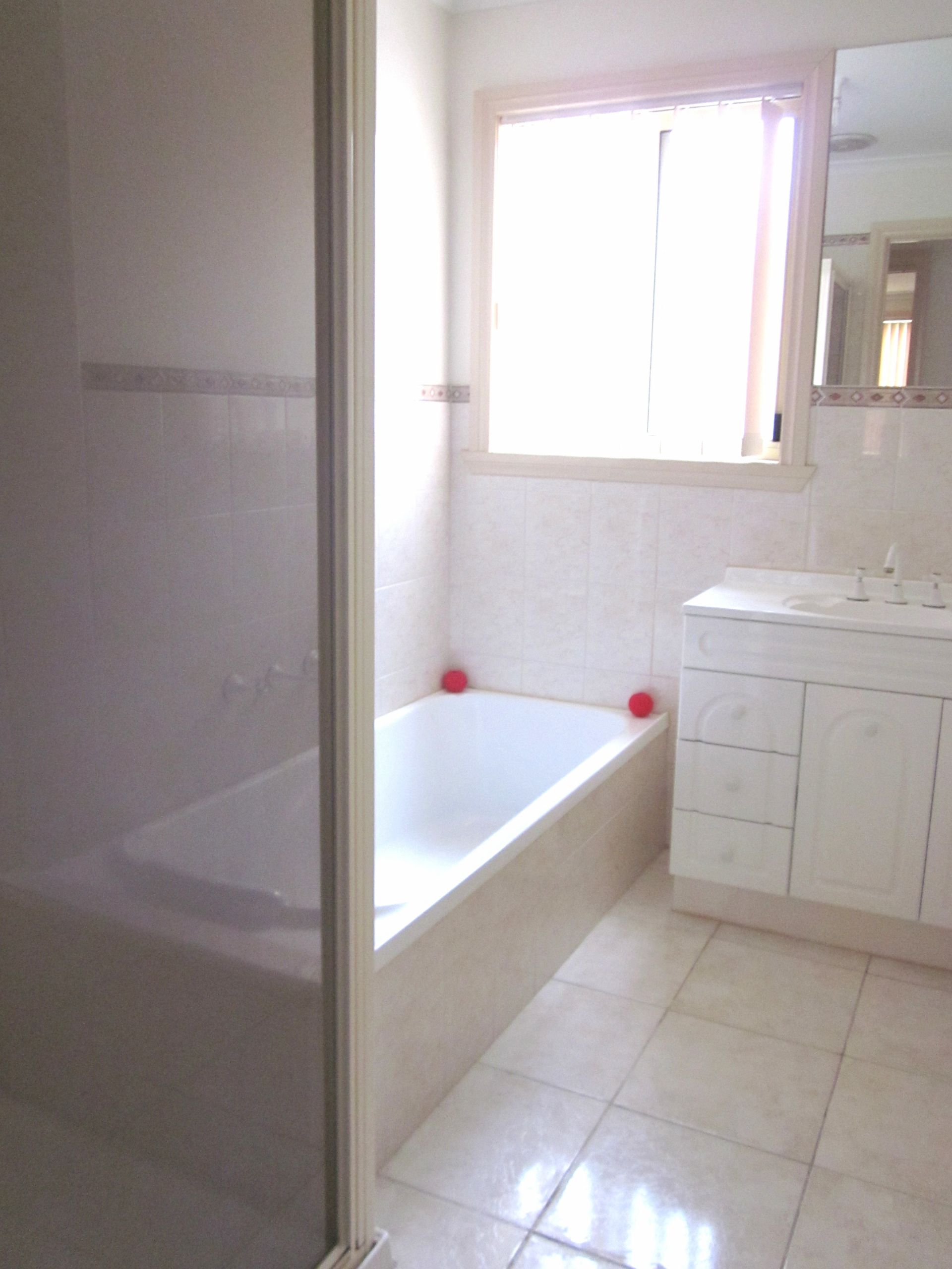 SUPERB FAMILY HOME IN AN EXCELLENT LOCATION!