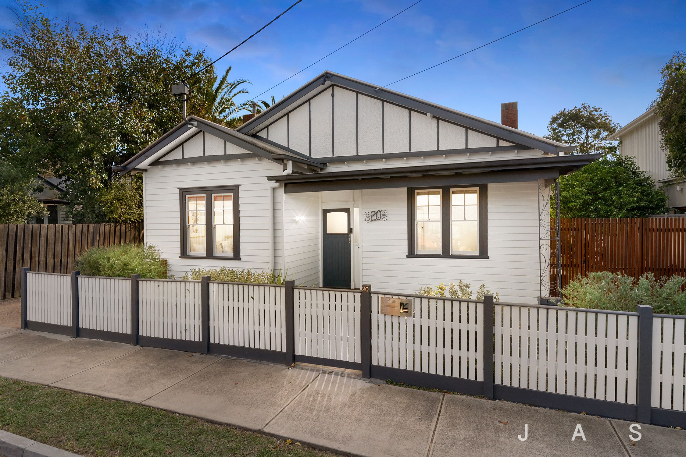 20 Deakin Street Yarraville VIC, Yarraville - Thumbnail 2