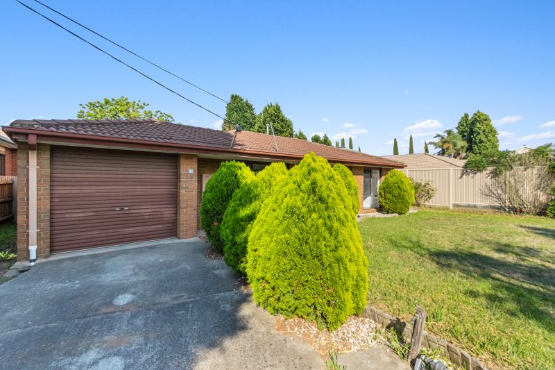 13 Globe Place, Epping