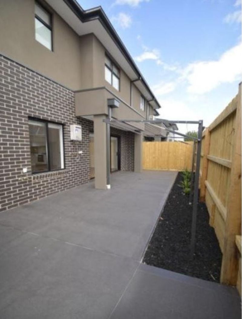 2/27 Danin Street, Pascoe Vale