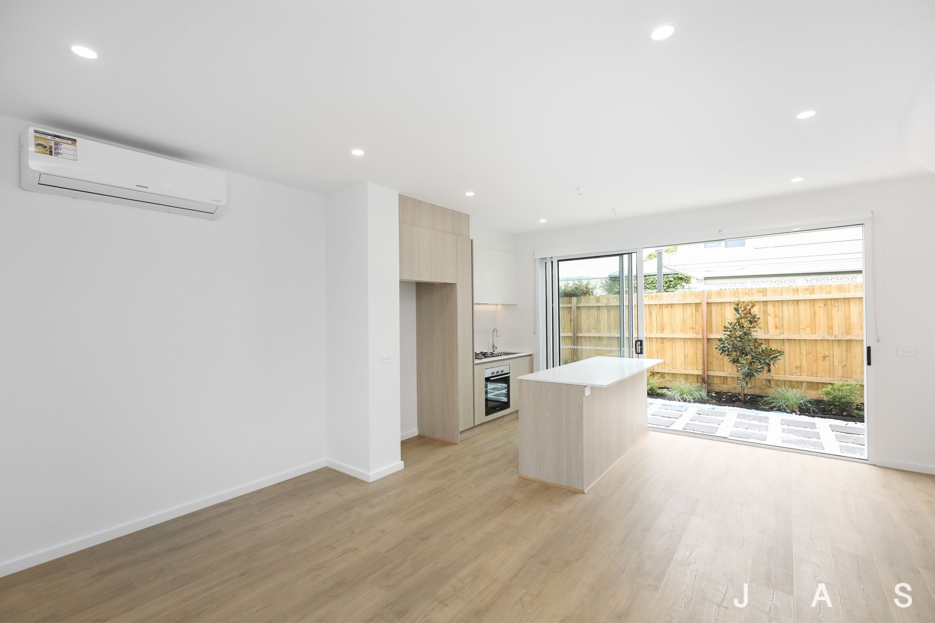 4/12 Hampton Parade West Footscray VIC, West Footscray - Thumbnail 4