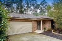 18 Miller Close