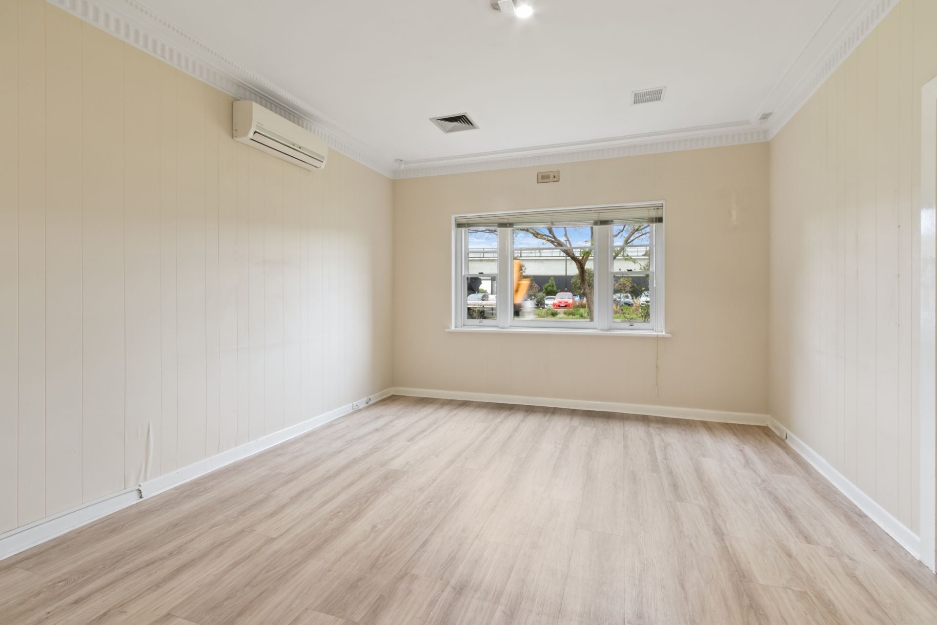 Spacious House in Ideal Locale - 9 MONTH LEASE