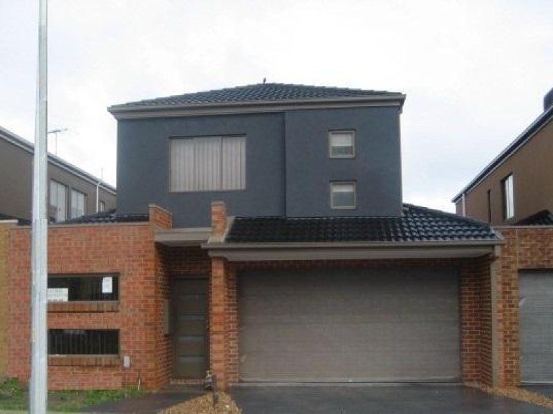 DIVINE LIVING IN THE LAKES BOULEVARD... *CALL 9404 4955 TO INSPECT TODAY*
