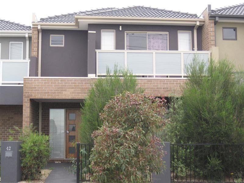 42 Serenity Way, South Morang