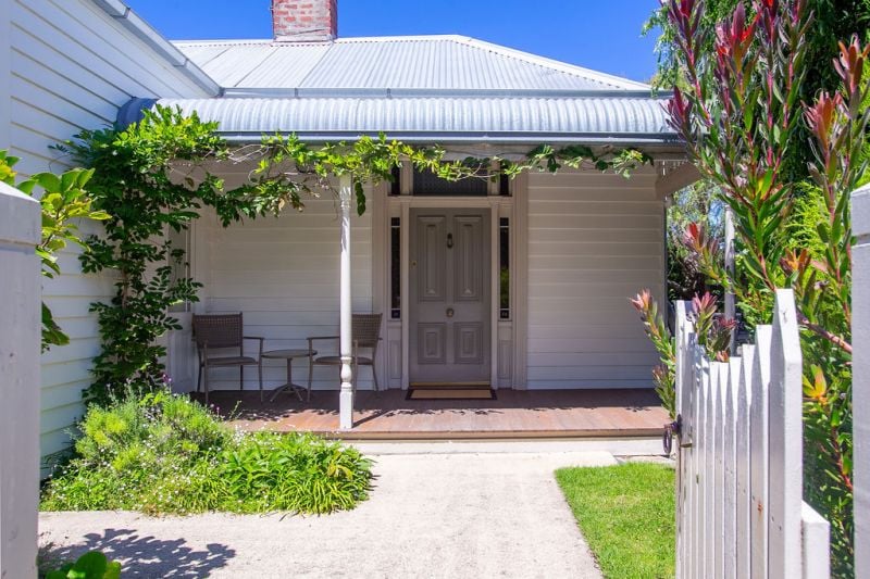 17 Moore Street, Apollo Bay, VIC