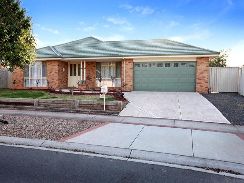 2 Osterley Close, Caroline Springs - Thumbnail 2
