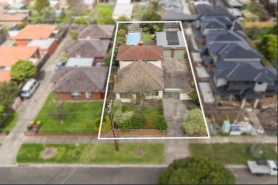 QUALITY HOME, SENSATIONAL LOCATION