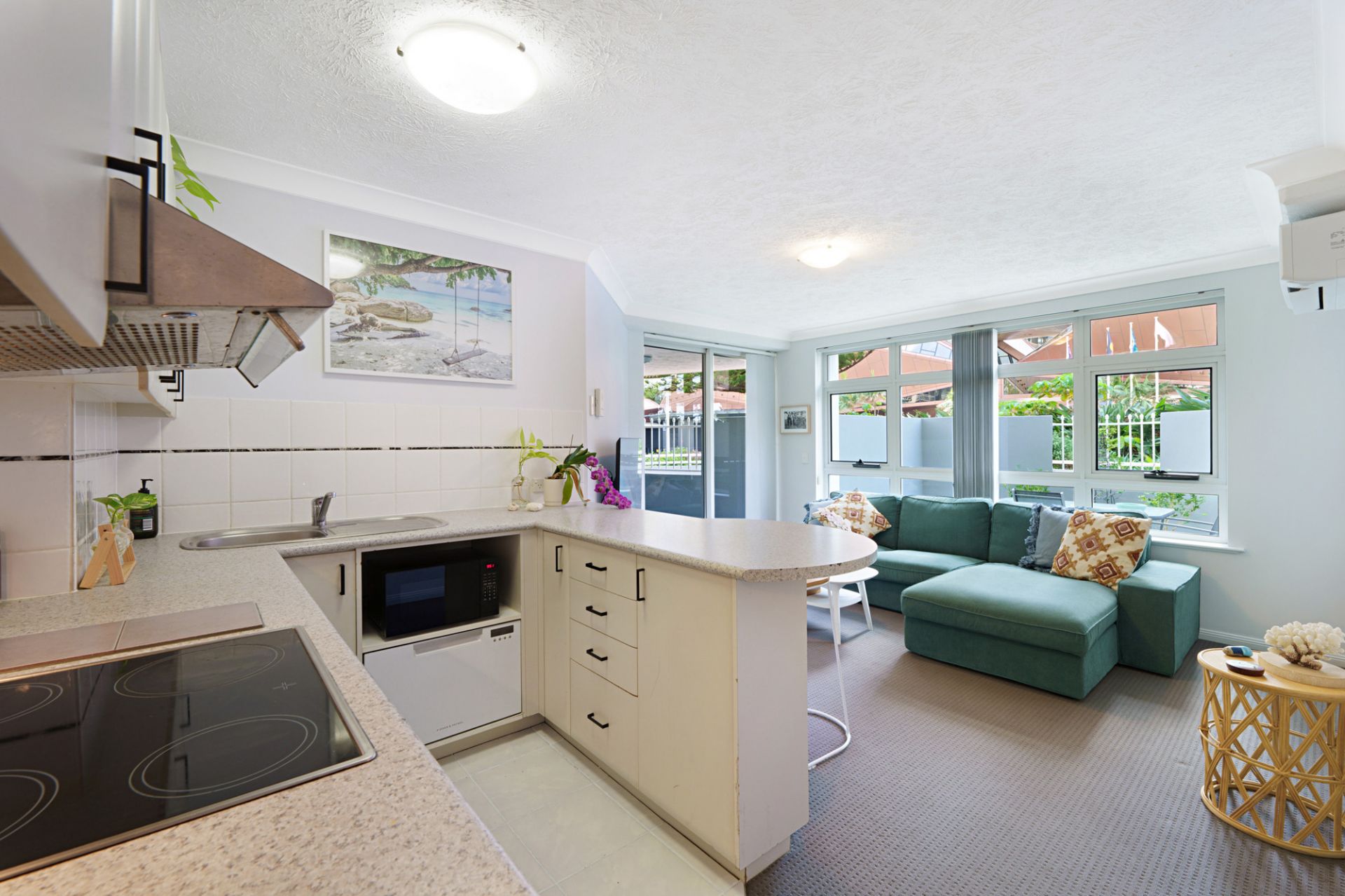 1B/11 Wharf Road, Surfers Paradise - Thumbnail 7