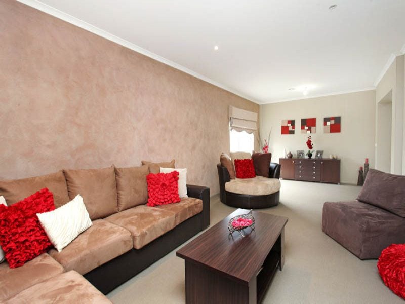 6 Hele Close, Caroline Springs - Thumbnail 8