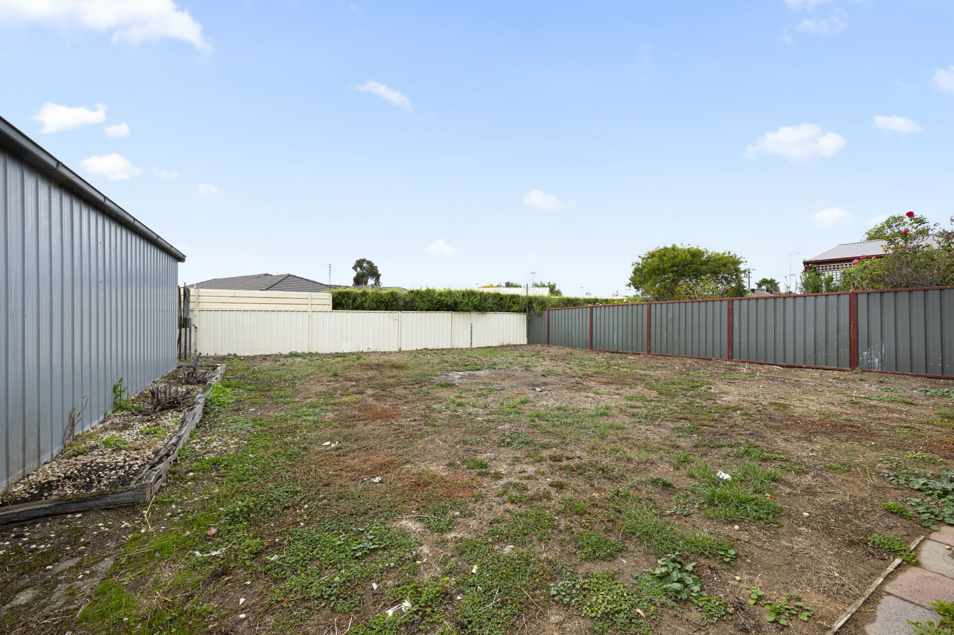 9 James Drive, Delacombe, Delacombe - Thumbnail 2