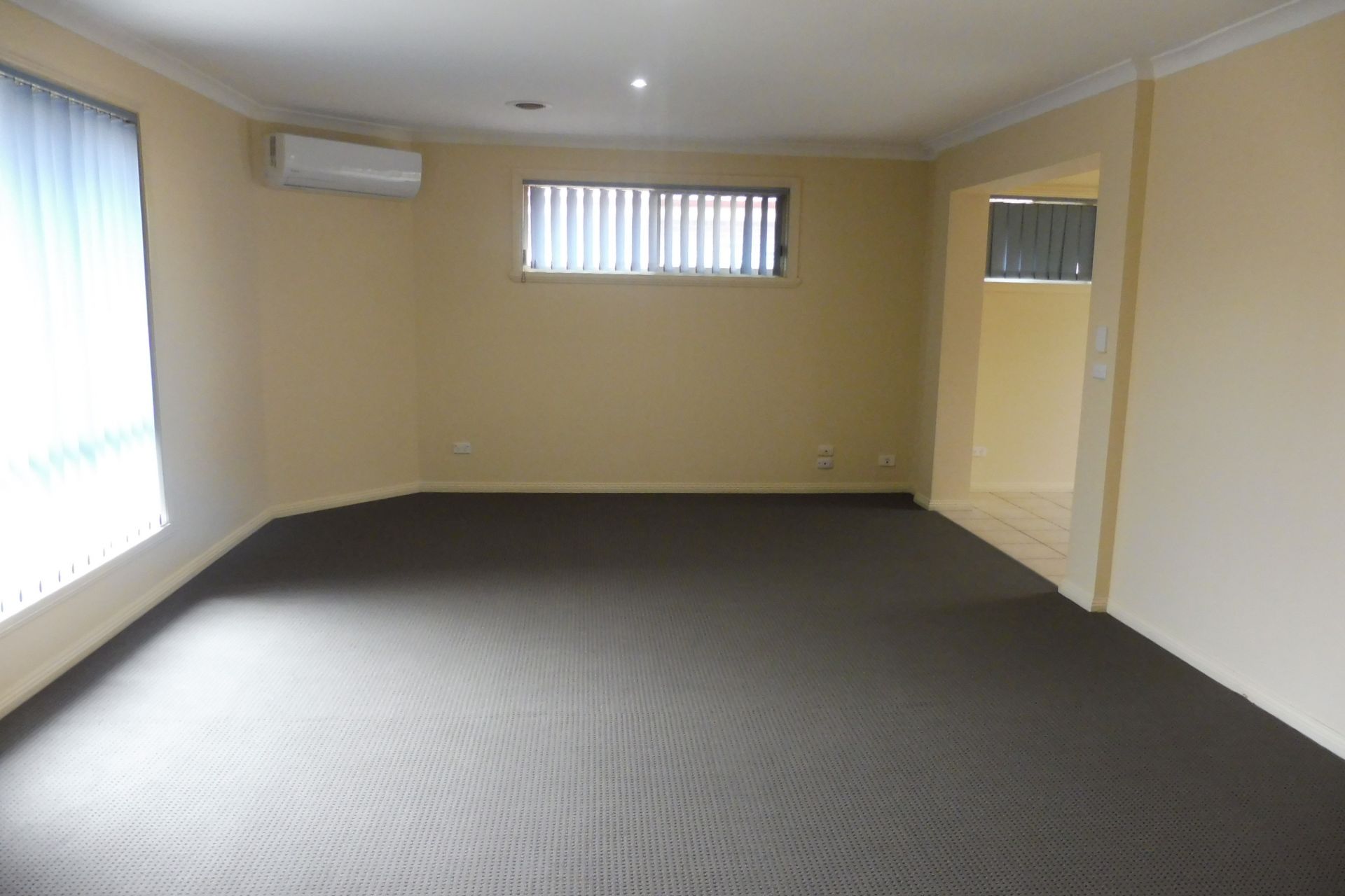SPACIOUS 2 BEDROOM UNIT