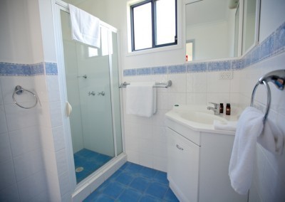 WATERFRONT HOLIDAY PARK - 2 HRS FROM SYDNEY & CANBERRA