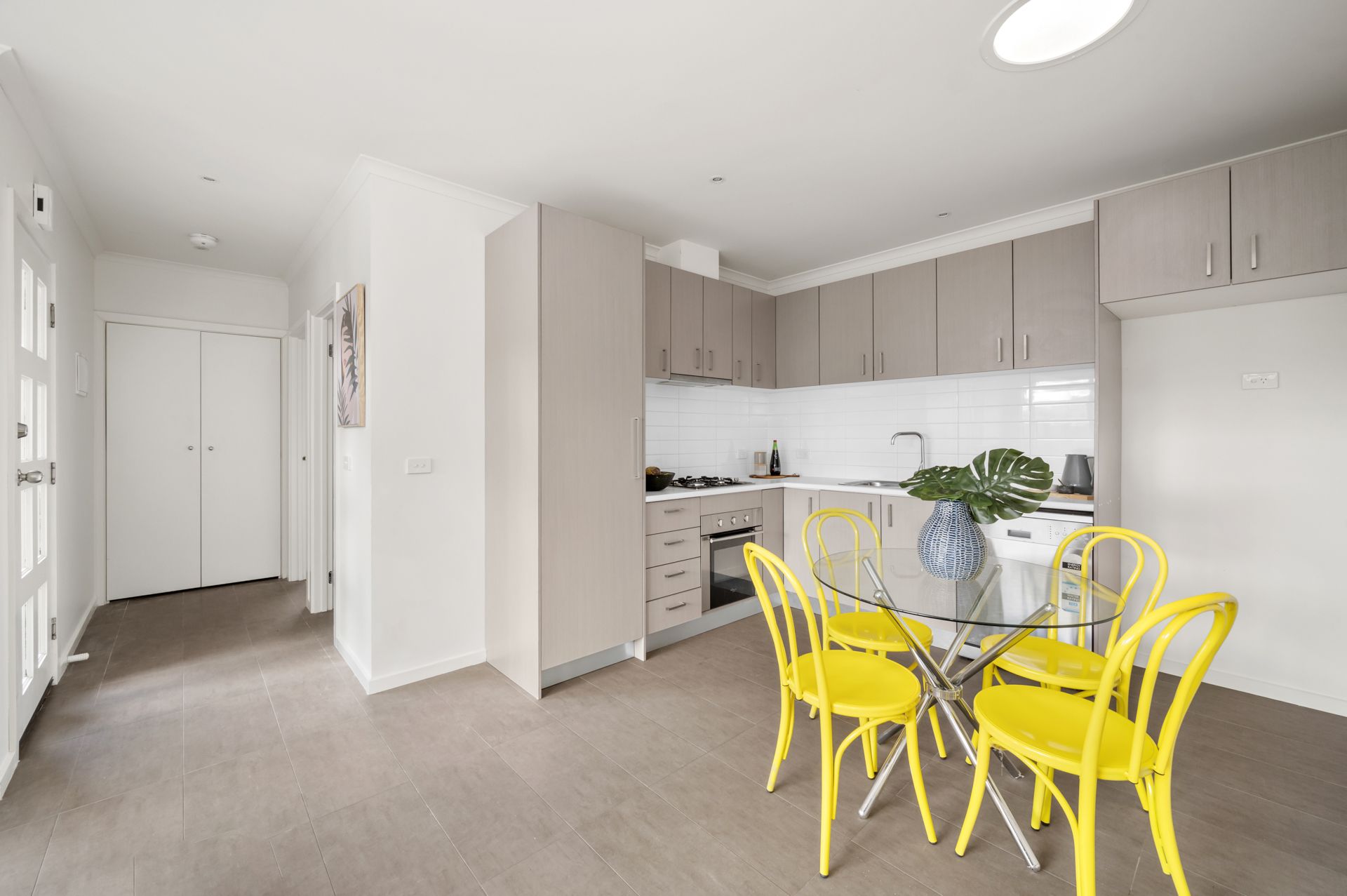 AFFORDABLE START - WALK TO THE TRAIN