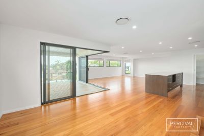 MODERN LIGHTHOUSE BEACH LIVING