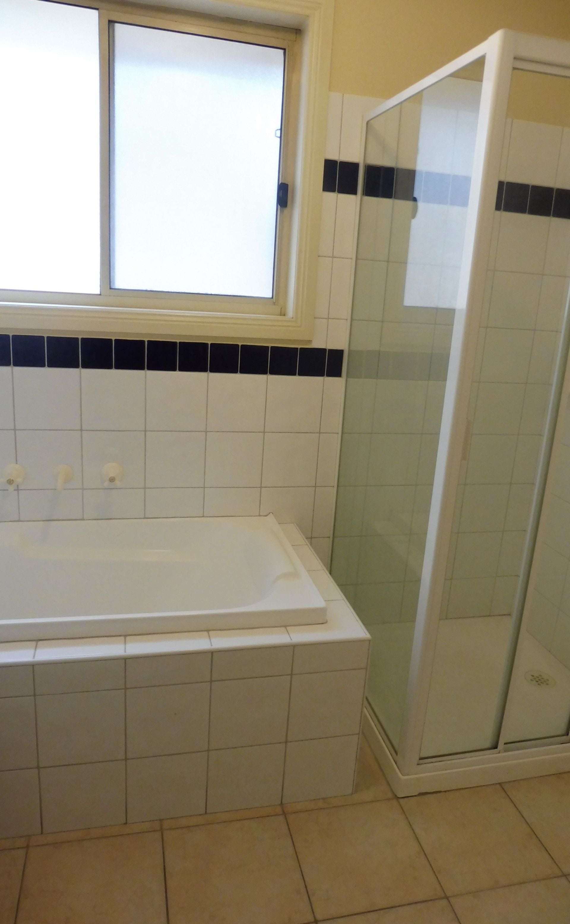 SPACIOUS 2 BEDROOM UNIT