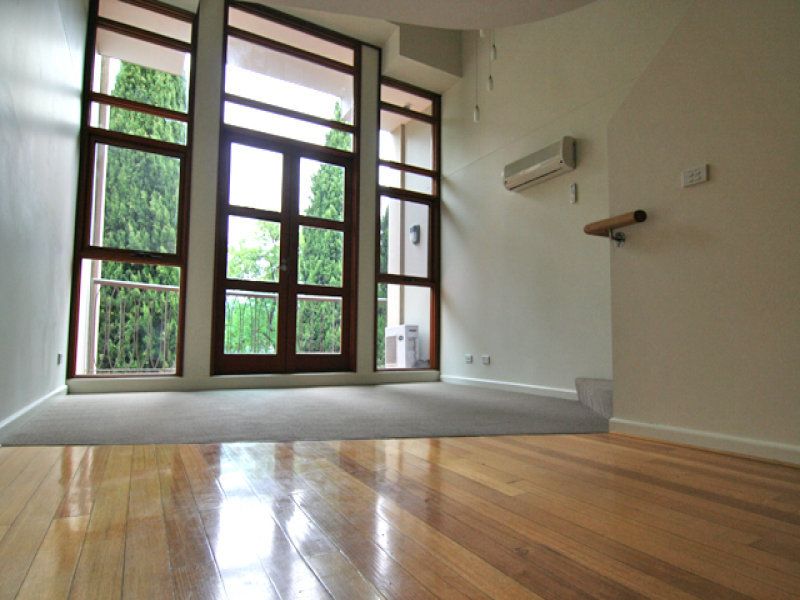 38/18 Captain Cook Crescent, Griffith - Thumbnail 2