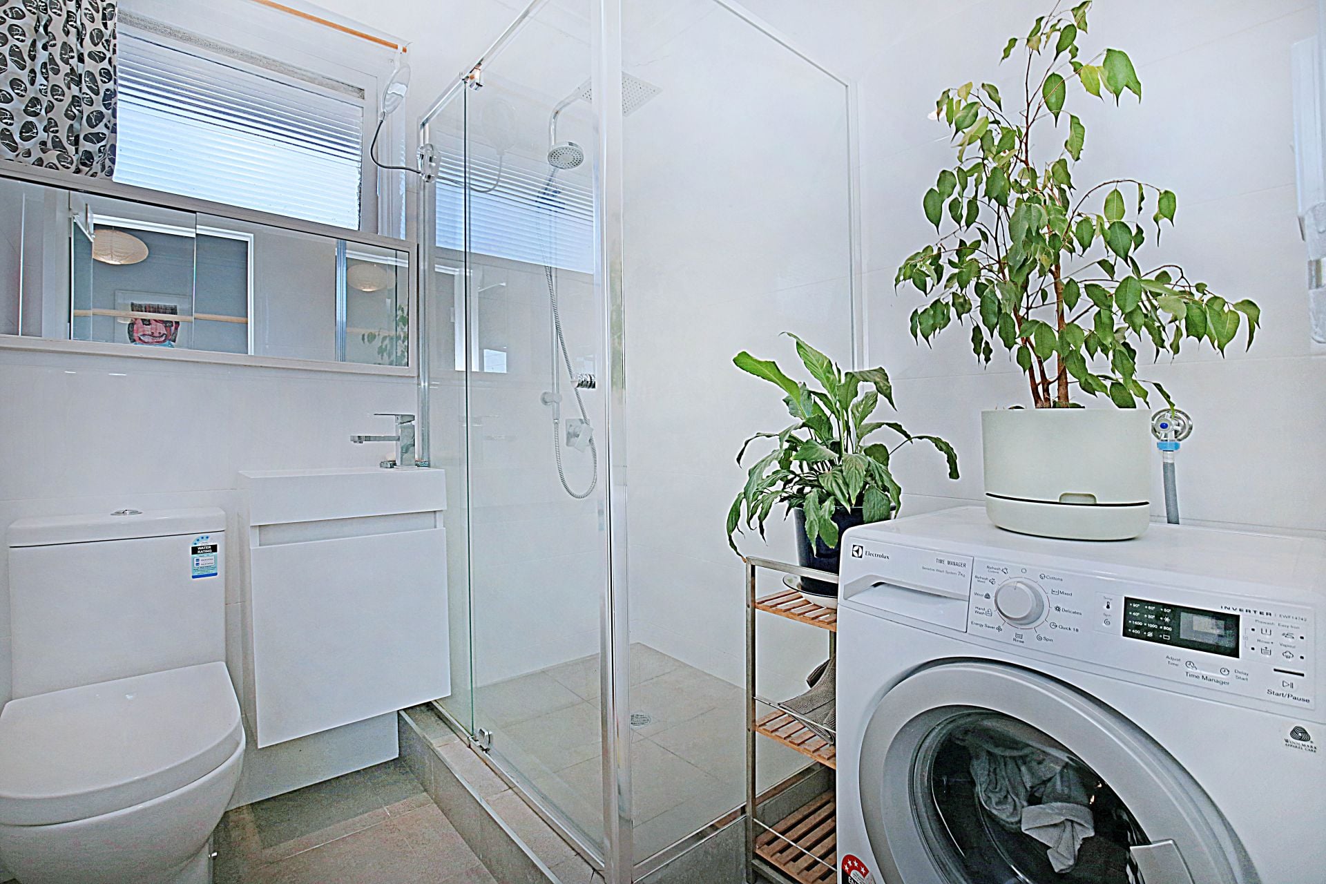 Perfectly Positioned One Bedroom Apartment!
