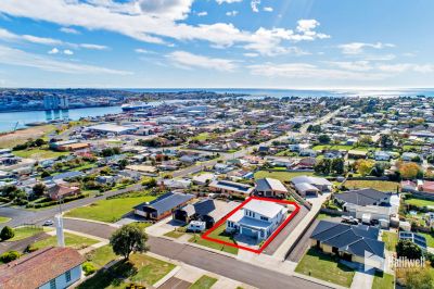 19 Young Street, East Devonport, East Devonport - Thumbnail 3