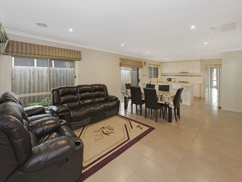 9 Paringa Avenue SOUTH MORANG, South Morang - Thumbnail 6