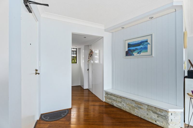 9/22 Commodore Drive, Paradise Waters - Thumbnail 5
