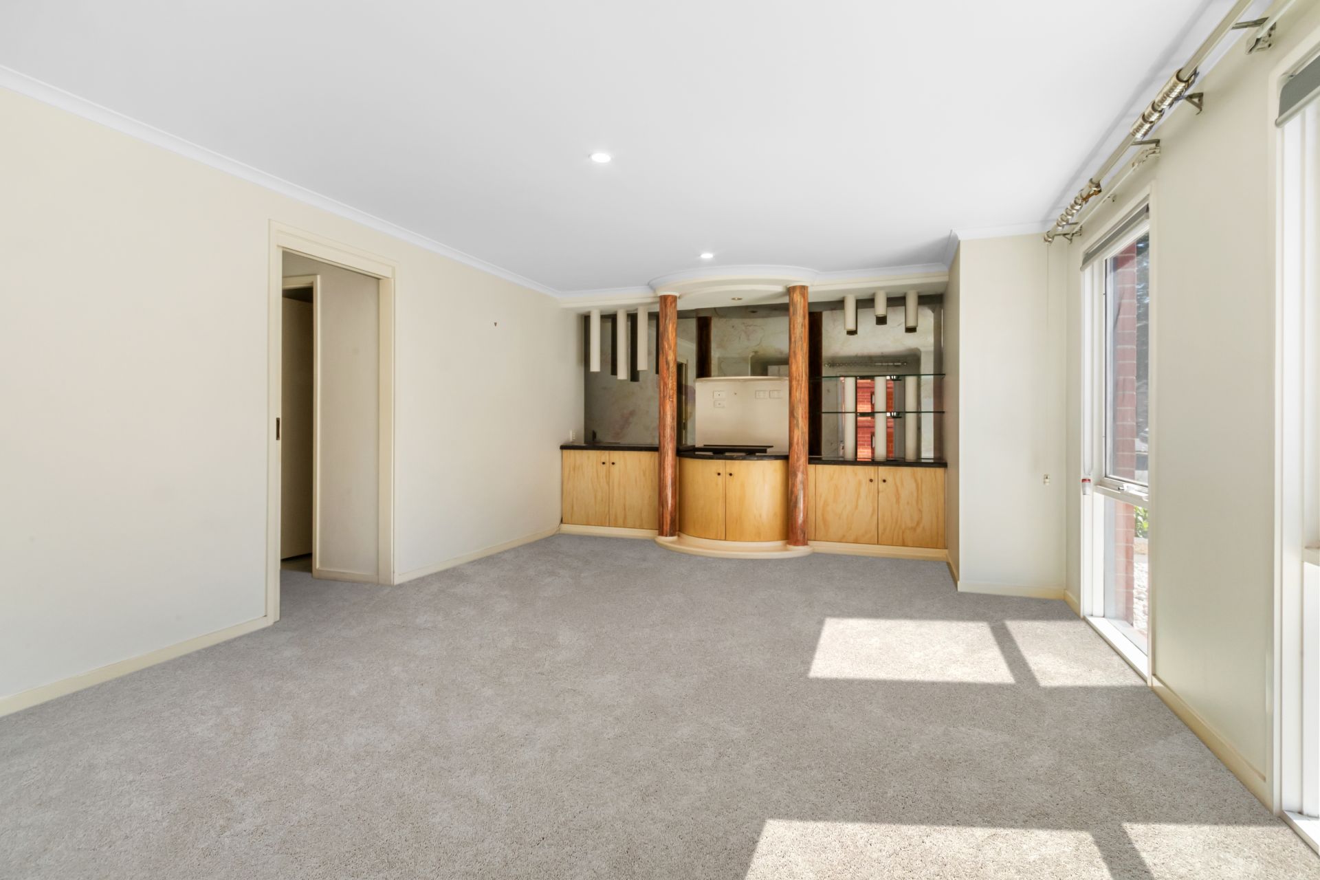 Amazing Thornbury Location!