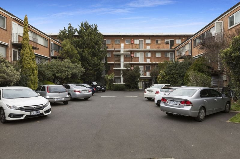 49/6-8 Glen Eira Road, Ripponlea - Thumbnail 2