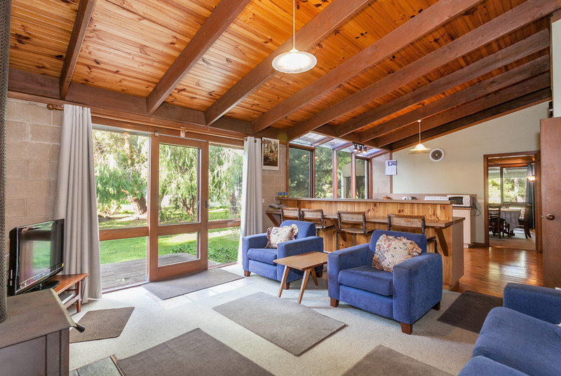 7 Inlet Court, Aireys Inlet, VIC, Aireys Inlet - Thumbnail 2