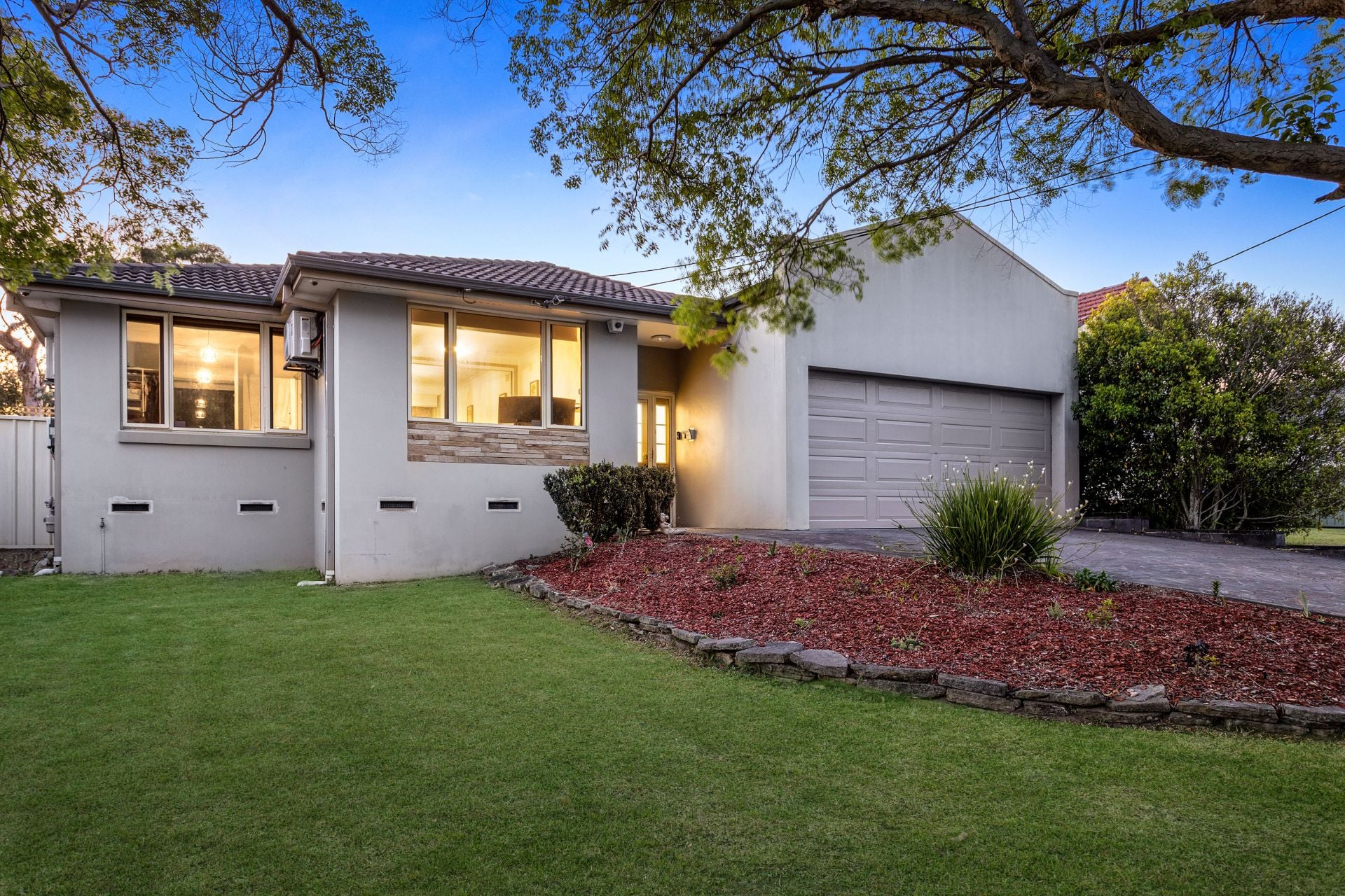 9 Shirley Road, Miranda, Miranda - Thumbnail 2