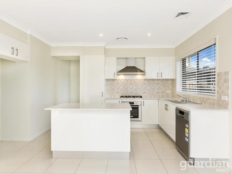 4 Deepwater Circuit KELLYVILLE NSW, North Kellyville - Thumbnail 3