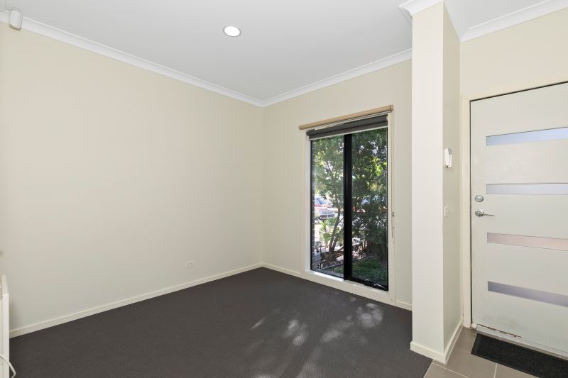 38 Little Windrock Lane, Craigieburn