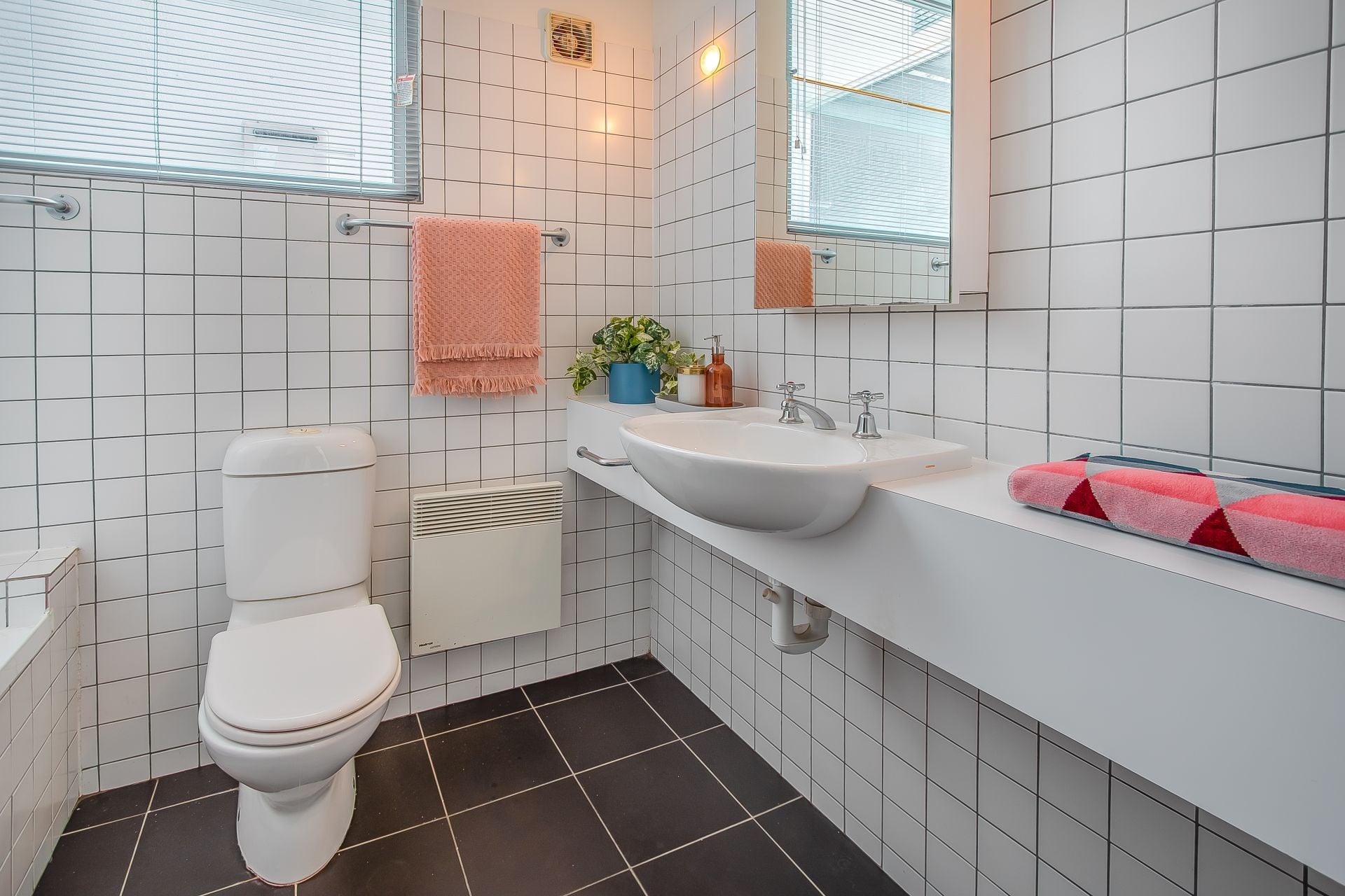 A Carefree Slice of Cosmopolitan Living