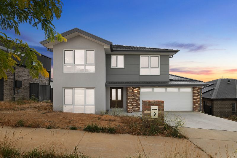Real Estate For Sale 9 Verreaux Crescent Throsby , ACT