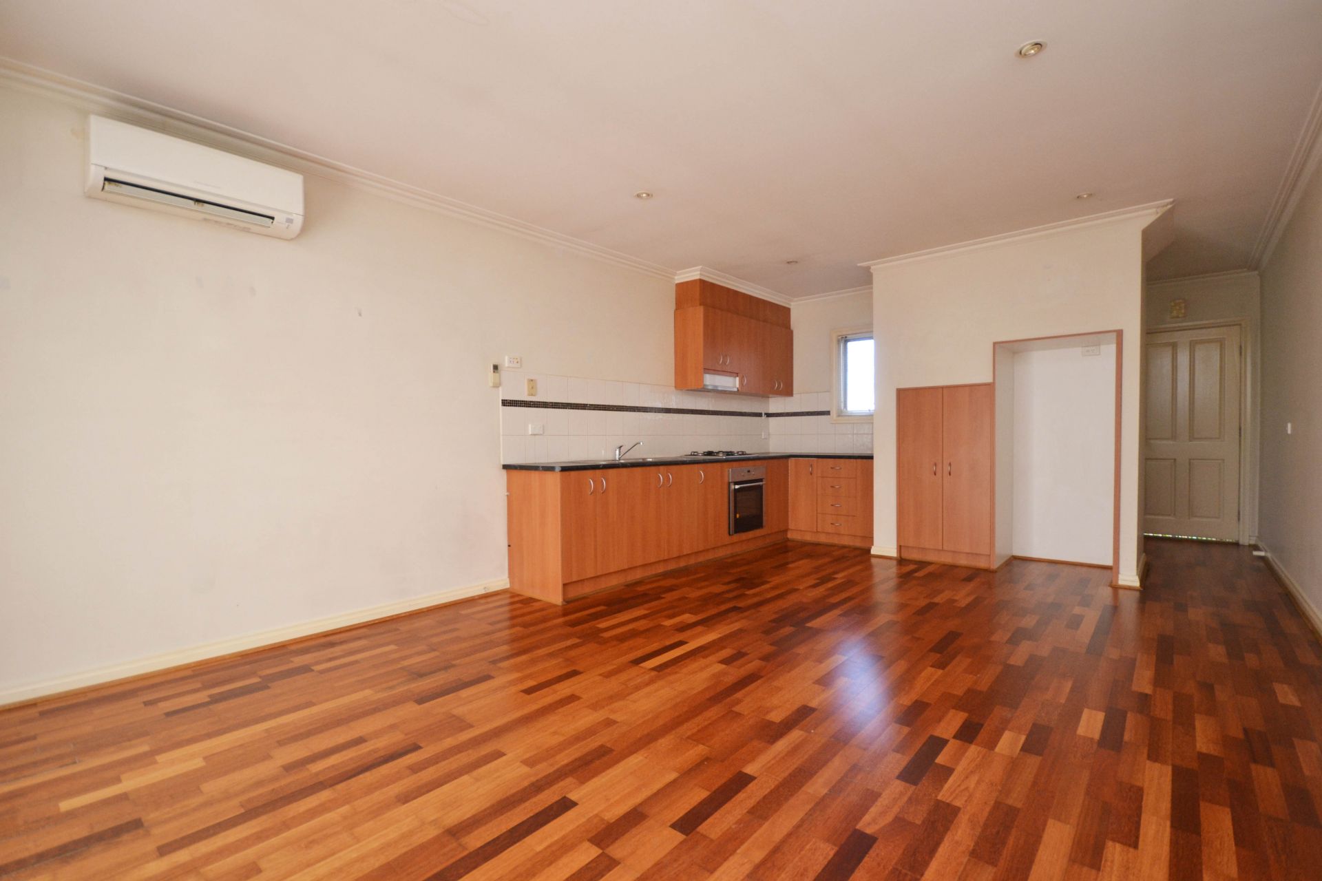 Real Estate For Lease 185B Mansfield Street Thornbury , VIC