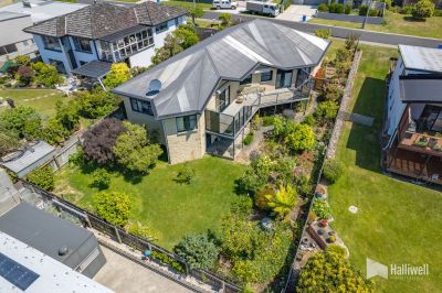 3
 
 
 
  
 
 
 2
 
 
 
  
 
 
 2
 
 
 
 
 
 
 
 30 Quinlan Crescent, Shearwater TAS 7307, Shearwater - Thumbnail 4