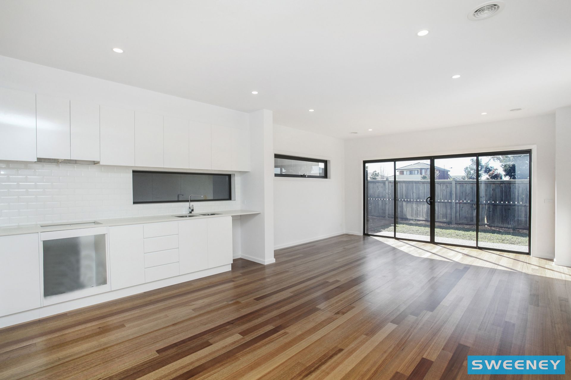 1/42 Lorimer Street, Caroline Springs - Thumbnail 4