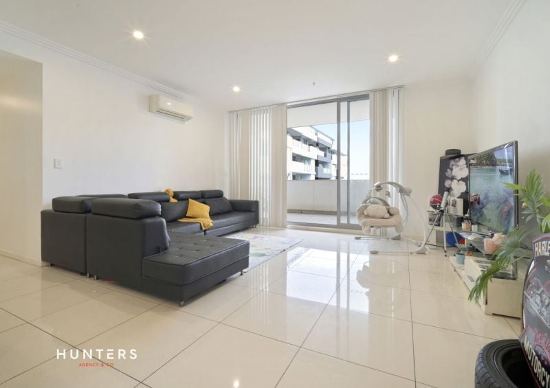 806/2 Lachlan Street, Liverpool