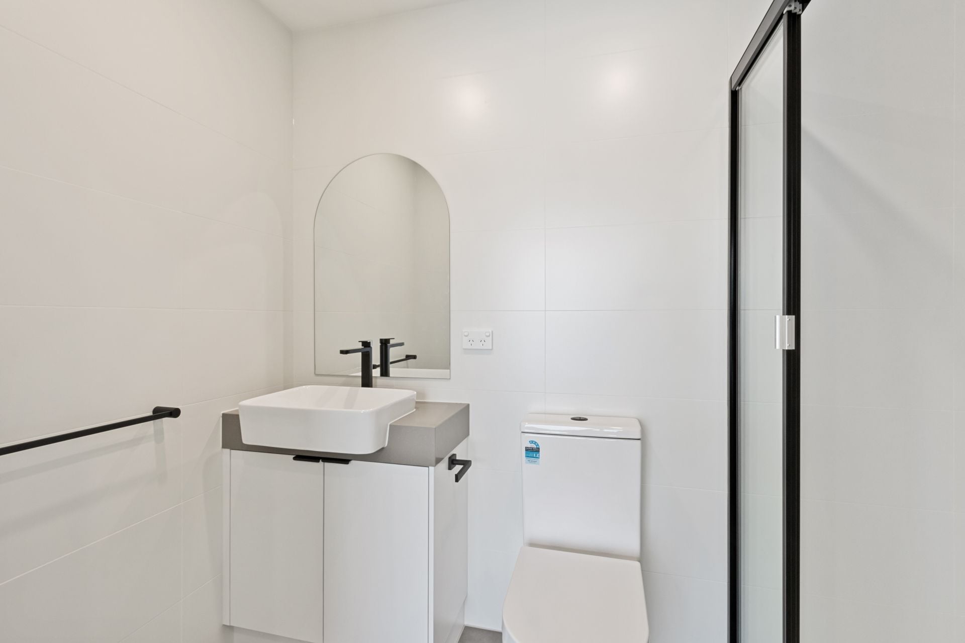 ARCHITECTURALLY DESIGNED RESIDENCES